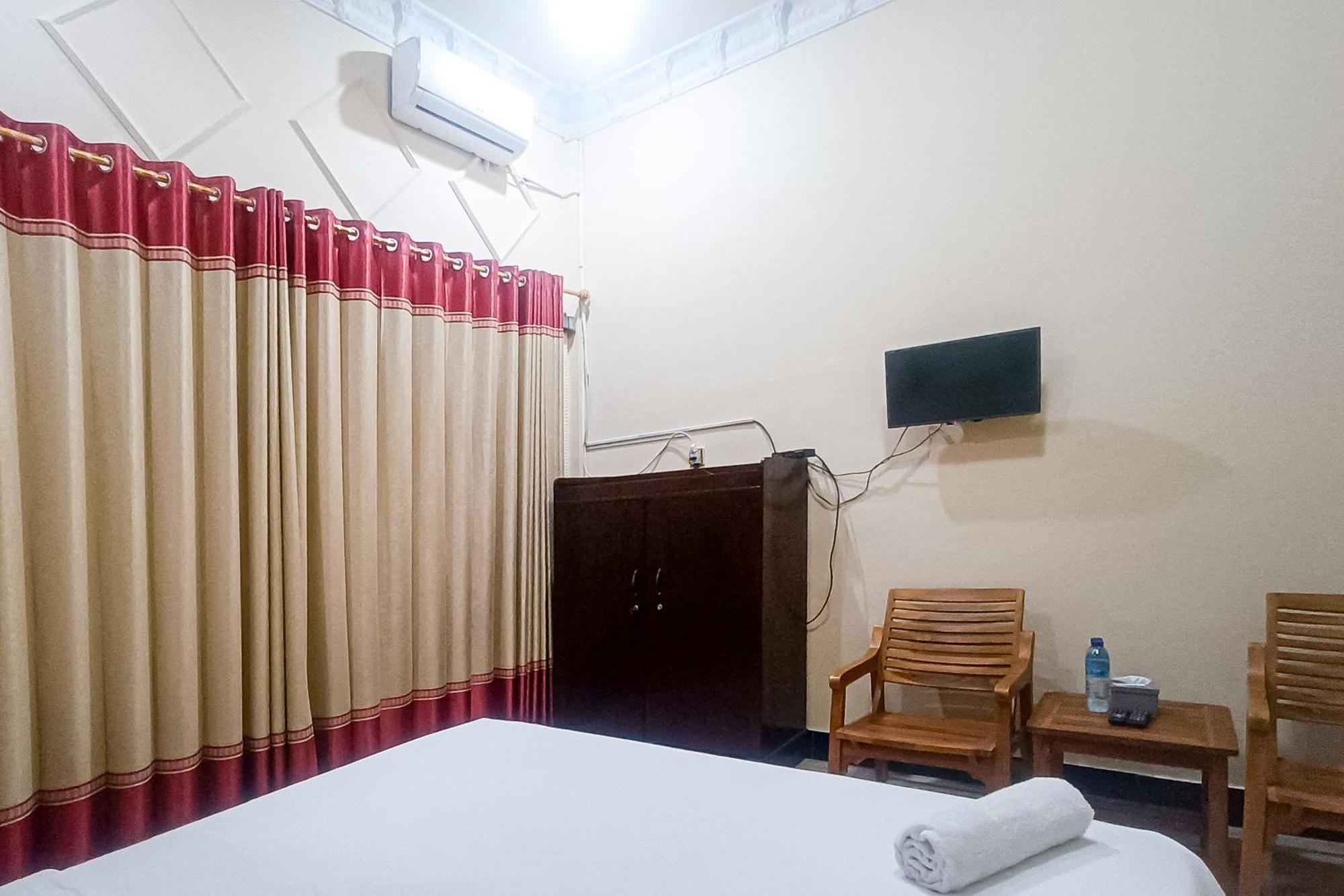 Reddoorz At Senaz Guesthouse Mataram Buitenkant foto
